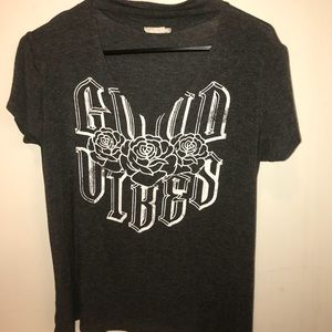 Good Vibes Shirt with neck choker!